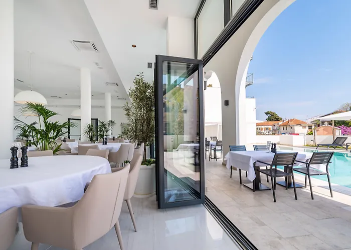 Miramare 4* Задар