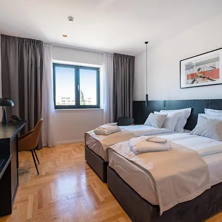 ホテル Miramare ザダル