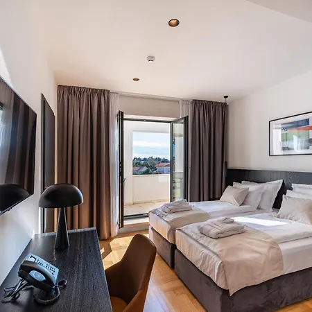 Miramare Hotel 4*