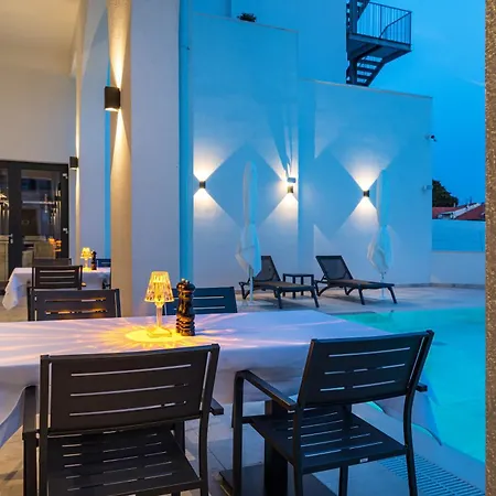 Ξενοδοχείο Miramare 4*