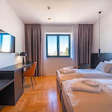 Miramare Hotel 4*